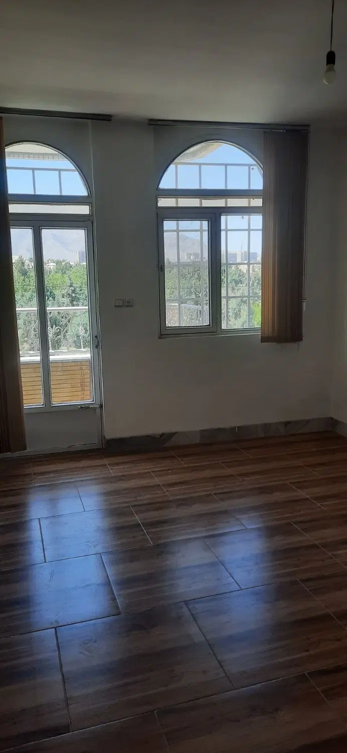اجاره ویلایی 270 متر سه طبقه A4 دربست (n2524)