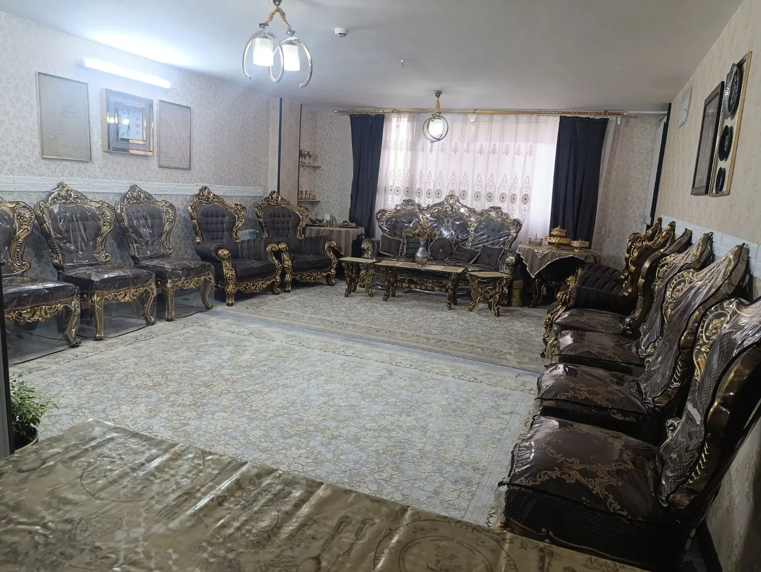 آپارتمان سی ۸ طبقه اول سه خوابه(n3292)