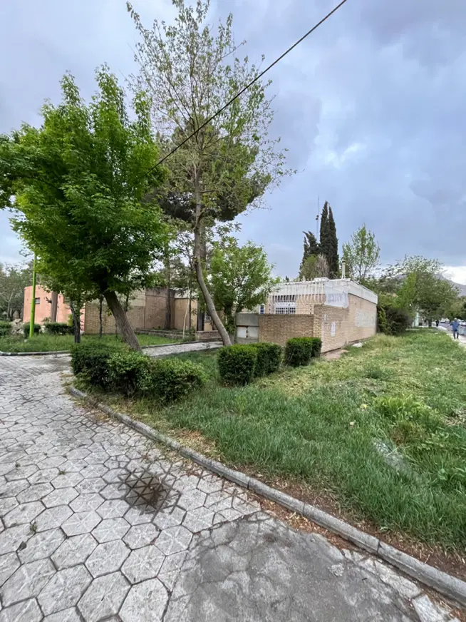 فروش ویلایی دربست 400 متری B1 - سند تکبرگ (n3688)