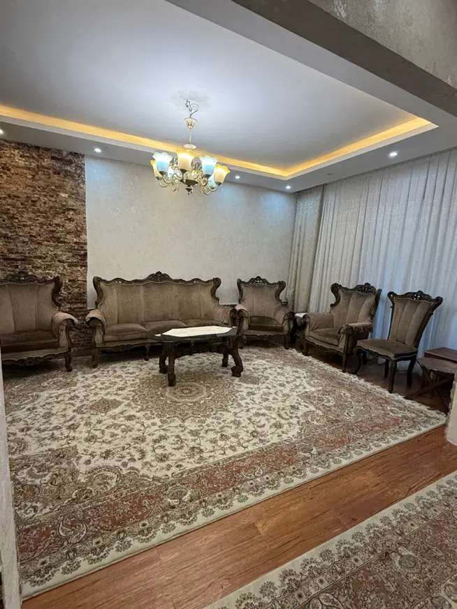 آپارتمان ۱۷۵ متری بازسازی شده طبقه سوم از چهارم