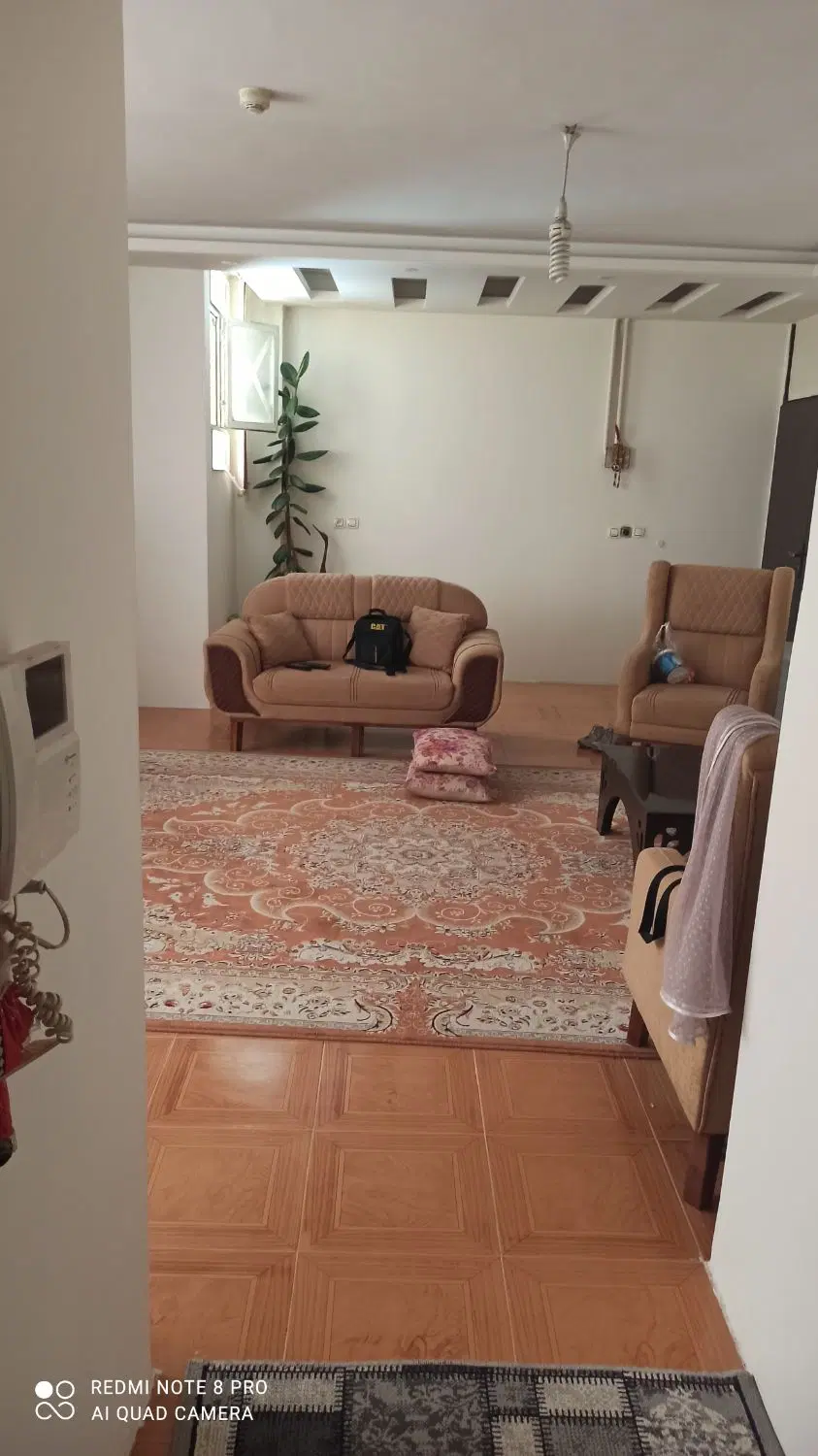 فروش آپارتمان دوخواب 84 متری B7 - سند تکبرگ (n3754)
