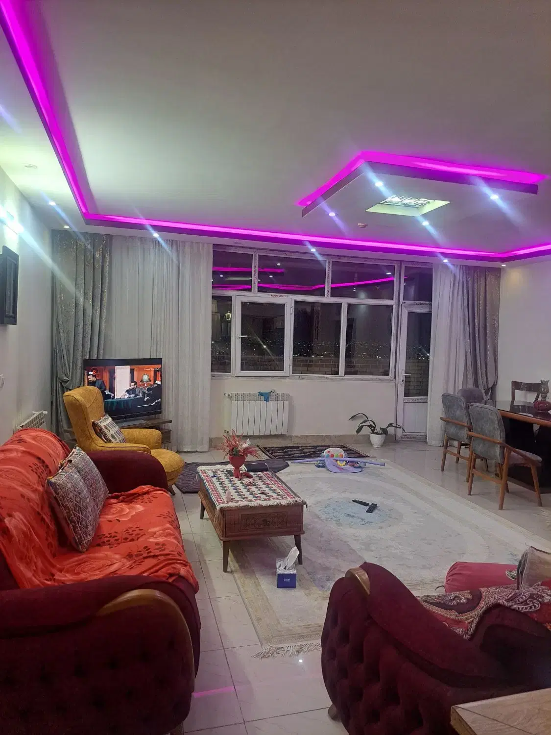 فروش آپارتمان دو خواب 109 متری B7 - سند تکبرگ(n3877)