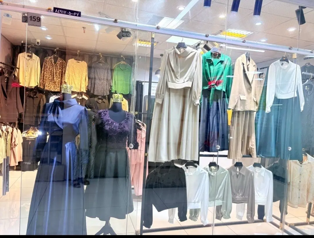 مغازه لوکس در پاساژ صدرا