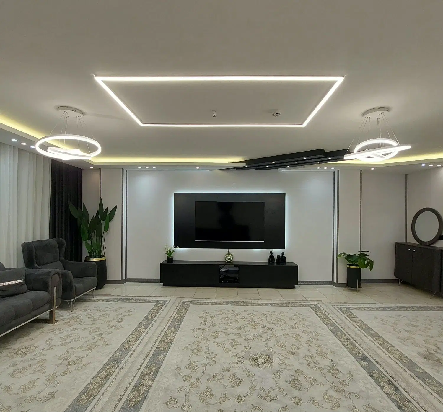 150متر 3 خواب سی8