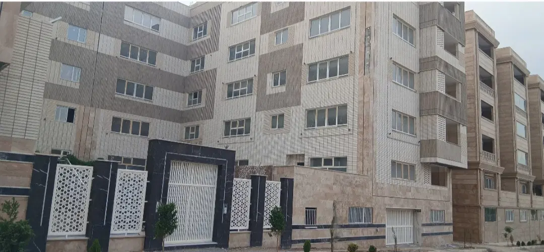 فروش اپارتمان نوساز ۱۲۸ متری خام شرکتی