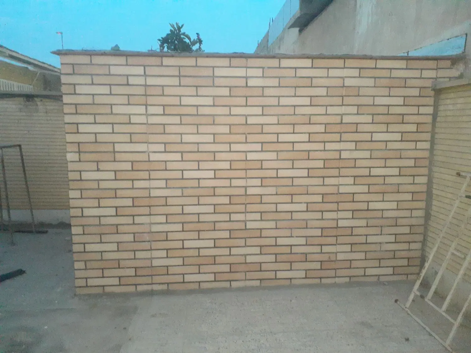 اجاره ویلایی 200 متر دو خواب B4 تمیز (n4606)