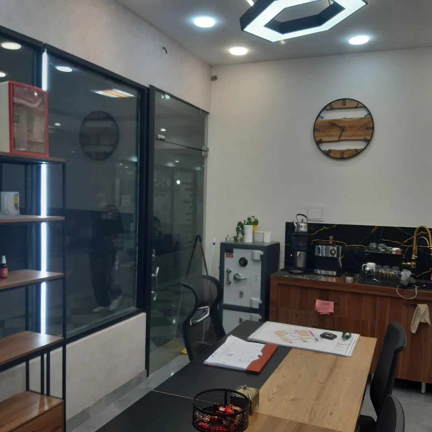 فروش واحد تجاری